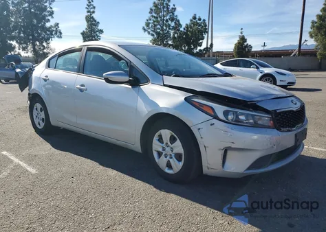 2017 Kia Forte Lx из США, поврежденный, VIN 3KPFK4A75HE040097